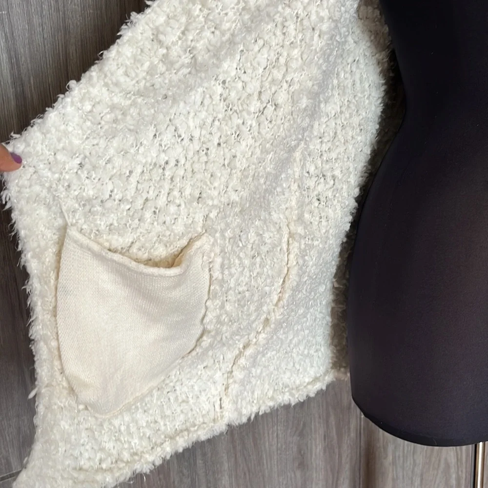 NEW DIRECTIONS Vest - Picture 9 of 11